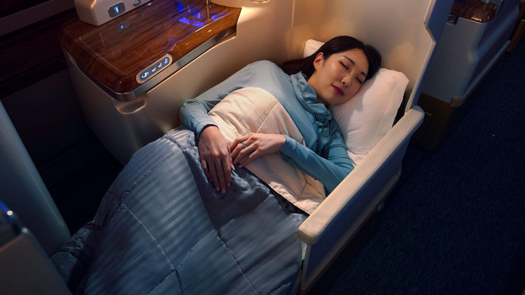 Travel in Comfort and Style with Emirates’ Luxurious Business Class Loungewear