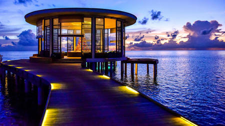 The Future of Luxury Travel: Embracing Renewable Energy