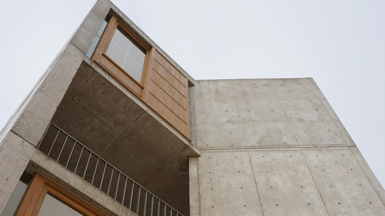 A Modern Guide to Precast Concrete Panels for Exterior Cladding
