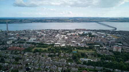 Choosing Your Route: Travelling from Dundee to Your Edinburgh Flight