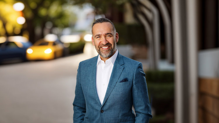Innovator Philippe Ziade Defines the New Era of AI Hospitality in Otonomus Hotel