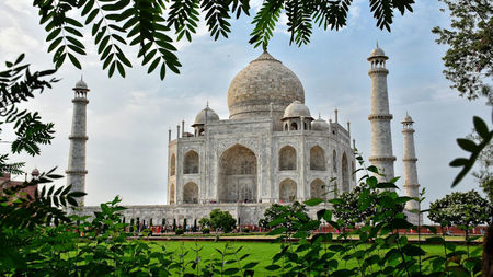 Taj Mahal Tour Packages: Discover the Symbol of Eternal Love