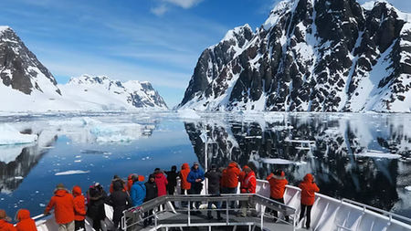 Reasons Antarctica Expeditions Are a Once-in-a-Lifetime Experience