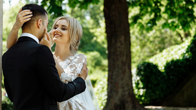 How Couples Are Planning Beautiful Weddings Without Bureaucratic Hassles