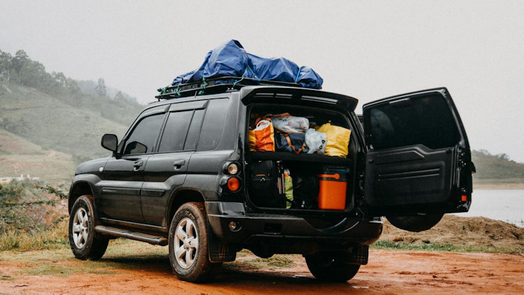 What Luxury Travelers Actually Pack for High-end Outdoor Stays