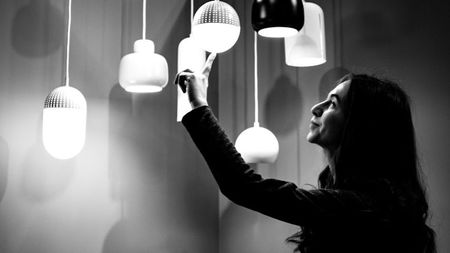 How Statement Glass Lighting Enhances Boutique Hotel Interiors
