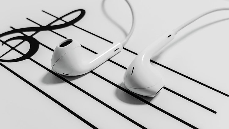 How Luxury Hotels Can Create a Signature Sound for Every Guest Experience