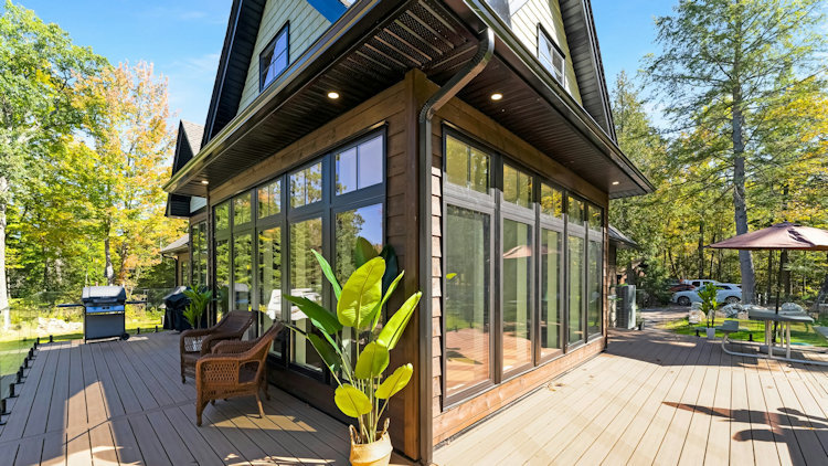 Sunroom Design Ideas That Bring Luxury, Natural Light, and Comfort Into Your Home