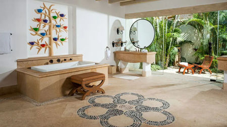 The Hotel Bathroom Details That Turn a Stay Into a Private Spa Escape