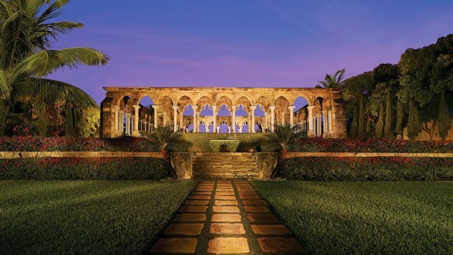 Bahamas' Paradise Island Offers Wedding & Honeymoon Deals
