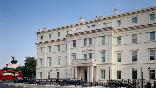 London's Lanesborough Offers Exclusive Paul Simon Concert Package