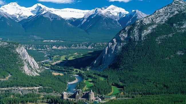 Fairmont's Legendary Golf Getaways in the Canadian Rockies