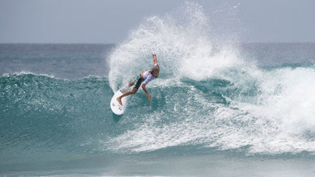 Surf Royalty Rides Sultans Wave and it's a Thing of Beauty