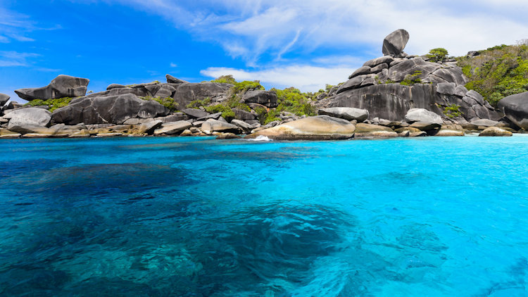 Leave Winter Behind on a Thailand Yacht Charter in Paradise
