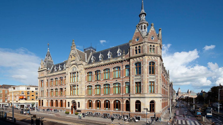 Conservatorium Hotel Rolls Out Royal Treatment for King's Day Celebration