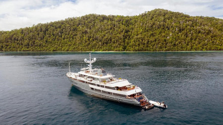 Reunite with Loved Ones on an Aqua Expeditions' Private Charter