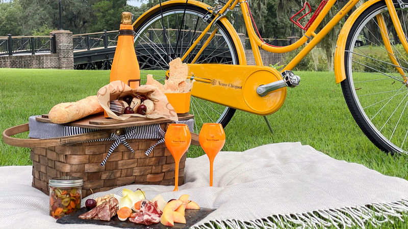 Montage Palmetto Bluff Offers New Picnic + Pedal Experience with Veuve Clicquot