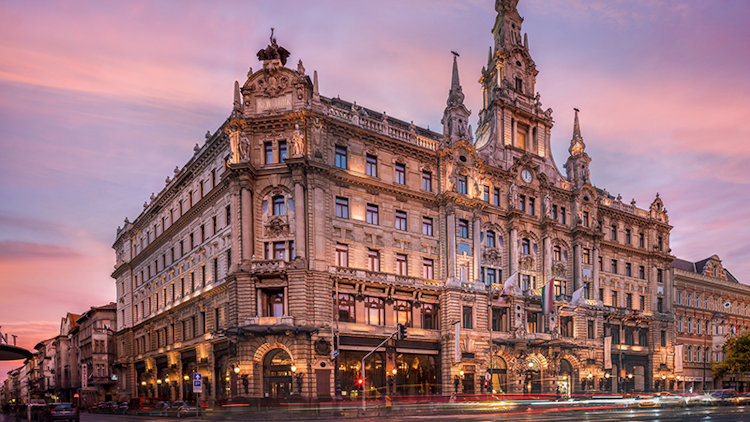Experience Cultural Highlights & Heritage of Budapest with Anantara New York Palace 