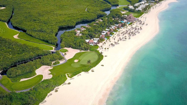 This Holiday Season, Give the Gift of Golf at Fairmont Mayakoba