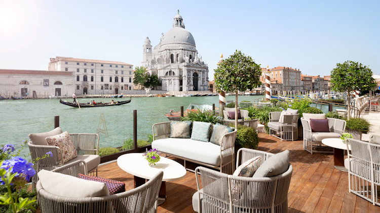 The St. Regis Venice Unveils LOUIS XIII RARE CASK 42.1 as Part of an Exclusive Guest Experience