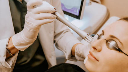 Holiday Glow on the Go: Why UltraClear’s 3DMIRACL Treatment Is the Pre and Post-Travel Skin Savior You Need