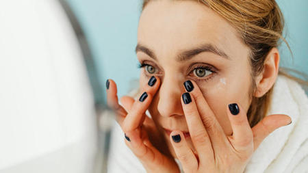How to Choose the Right Eye Cream for Puffiness, Wrinkles, and Dark Circles 