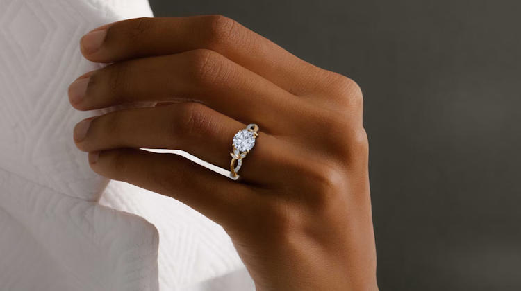 A Timeless Symbol of Everlasting Love: Rose Gold Engagement Rings with Lab-Grown Diamonds