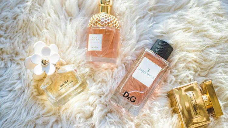 What Makes Certain Perfumes Stand Out in a Crowded Market