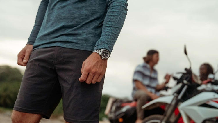 KÜHL Men's Travel Shorts - The best choice for adventurers, travelers, and outdoor enthusiasts