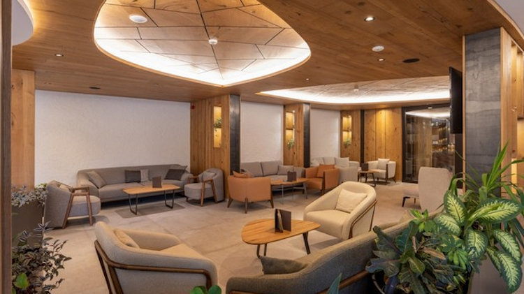 How Luxury Resorts Use Acoustic Design and Soundproofing to Shape Atmosphere