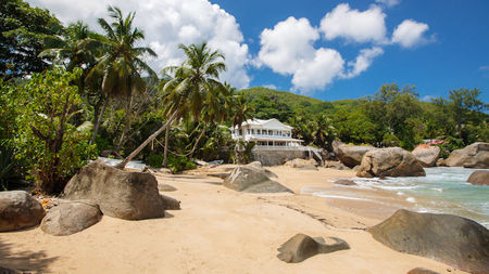 Exploring the Seychelles by Sea: The Most Beautiful Routes and Hidden Islands