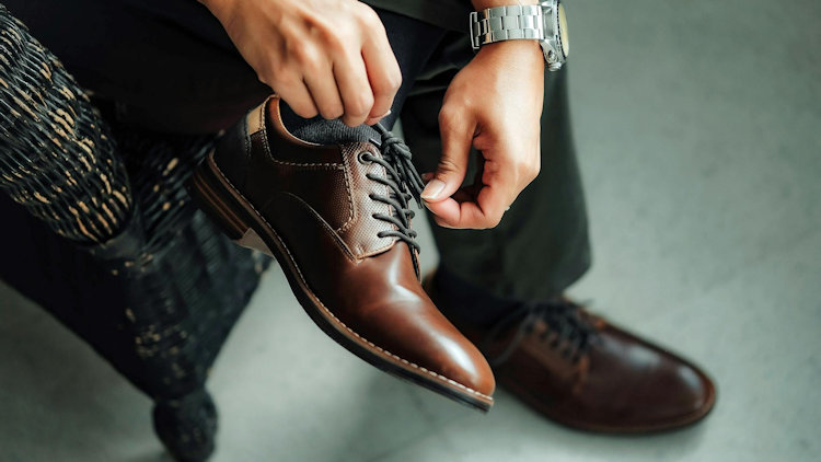 How to Choose Dress Shoes That Work for the Office and After Hours