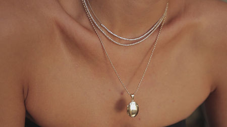 5 Timeless Jewelry Brands That Elevate Any Travel Wardrobe in 2026