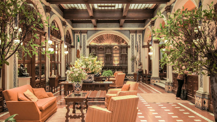 Why Timing Matters More Than Ever in Luxury Hotel Bookings