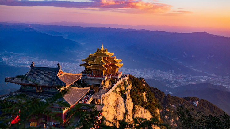 Private China Tours: A Luxury Journey Through Imperial Beijing, the Li River & Shanghai’s Bund  