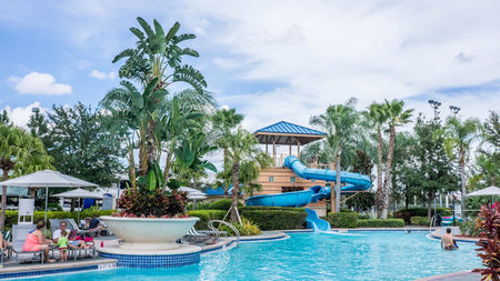 Family Hotels in Orlando: 7 Family Resorts Compared on Space and Water Parks