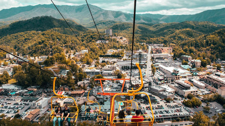 The Smart Luxury Traveler’s Guide to Family Fun in Pigeon Forge
