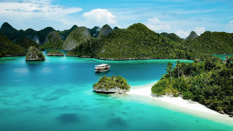 Pelorus in Indonesia: The Modern-Day Odyssey