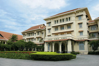 Hotel Review: Cambodia: Raffles Hotel Le Royal, Phnom Penh