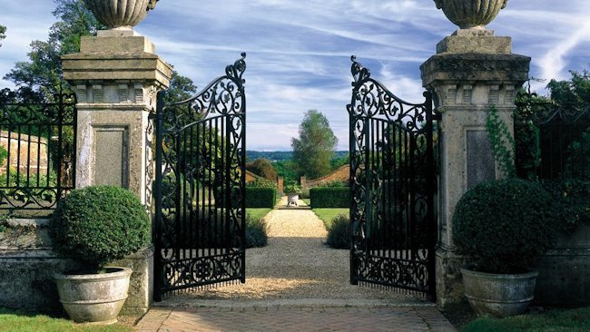 A Countryside Christmas at Four Seasons Hotel Hampshire, England