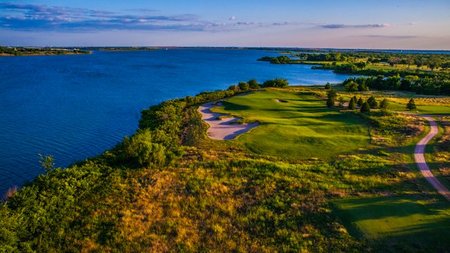 Hitting These Golf Hot Spots in the Off-Season is a Smart Value Play