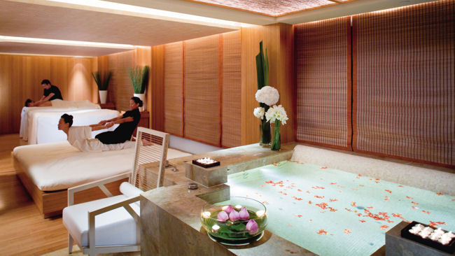 An Urban Retreat at the Landmark Mandarin Oriental, Hong Kong 