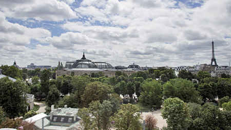 5 Things not to be missed when visiting the Champs-Élysées 