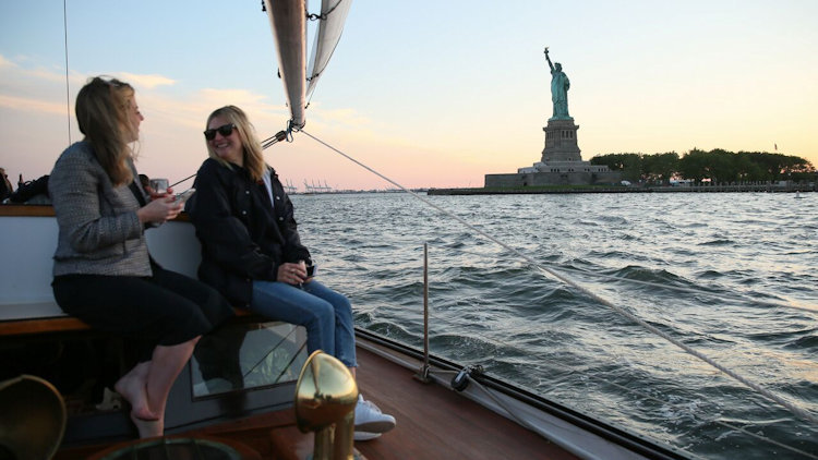 NYC's Mark Hotel Sailboat Makes Inaugural Voyage Around Manhattan