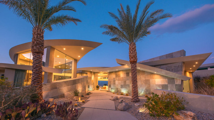 Palm Springs Vacation Rentals from Celebrity-Owned Homes to Mid-Century Design Havens