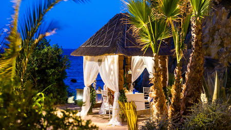 Ibiza’s Most Romantic Dinner Spot: The Amante Table