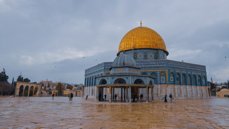 A Guide to Israel’s Holy Sites for Holiday Travel