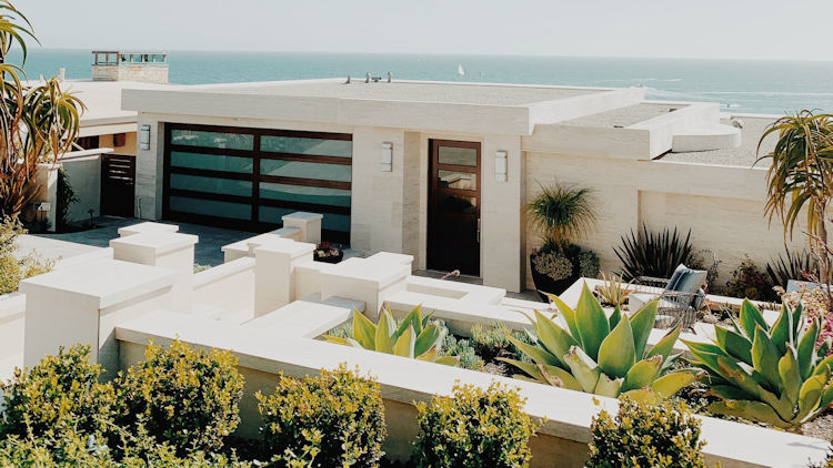 How to Compare and Choose the Right Villa Rental Platform