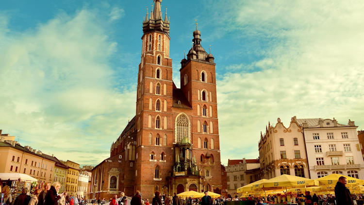 5 Best Things to Do in Krakow – A Mix of History, Culture & Food