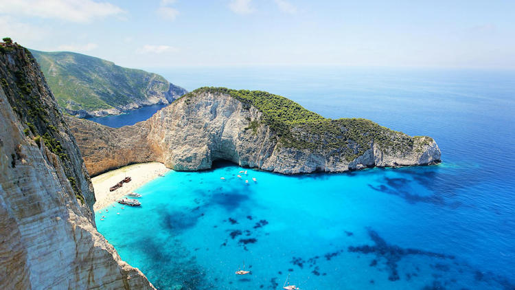 Top 10 Best Sailing Destinations in the World